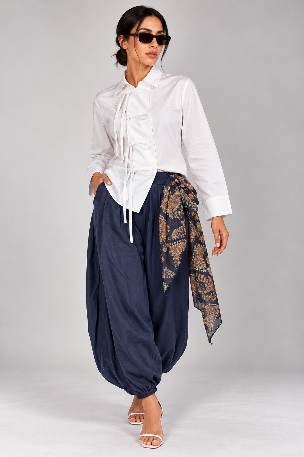 Balloon trousers with a scarf