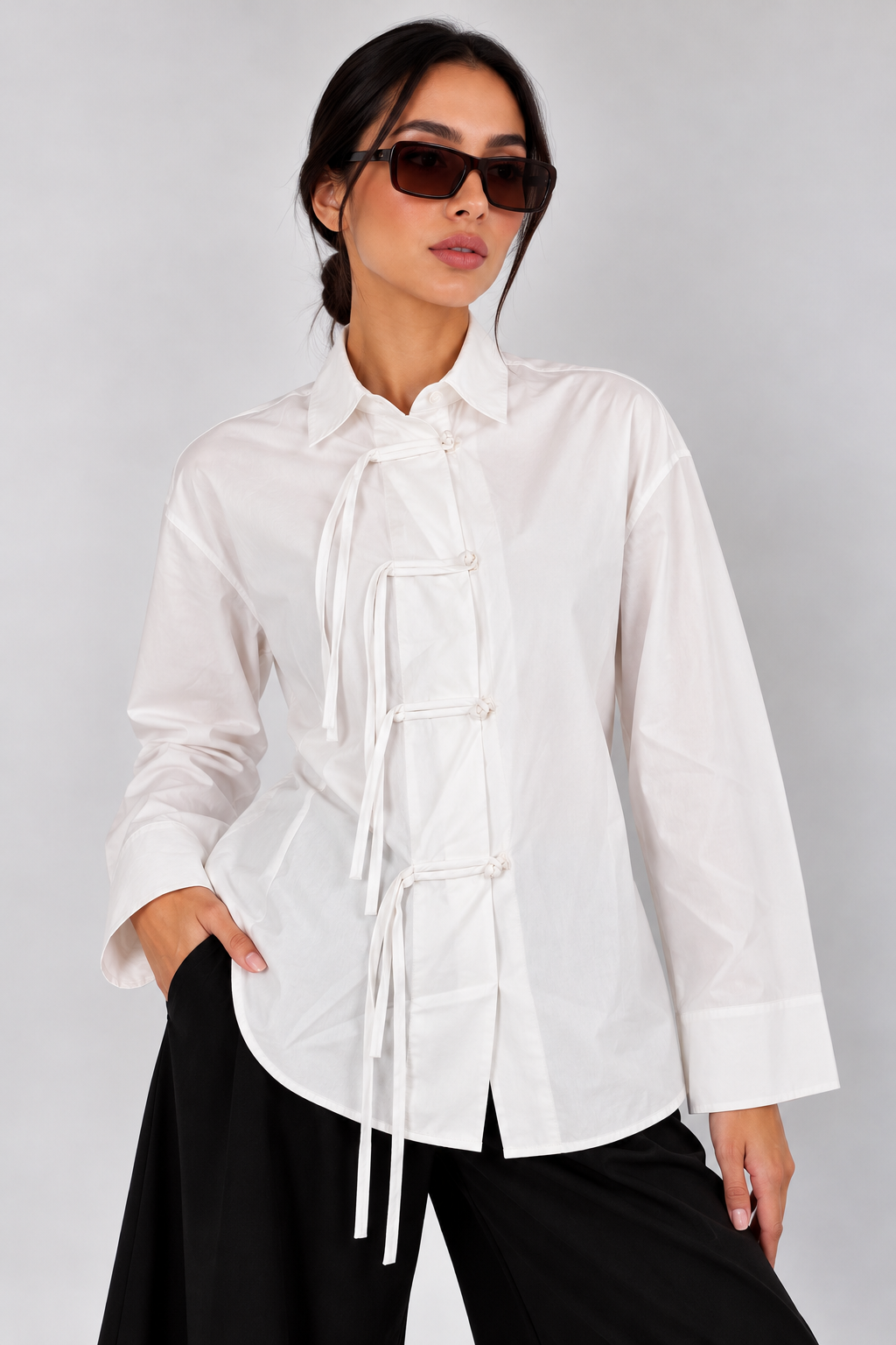 Oversized white shirt in a Chinese style