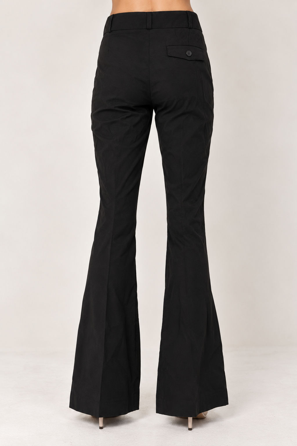 Black Charleston trousers with two buttons