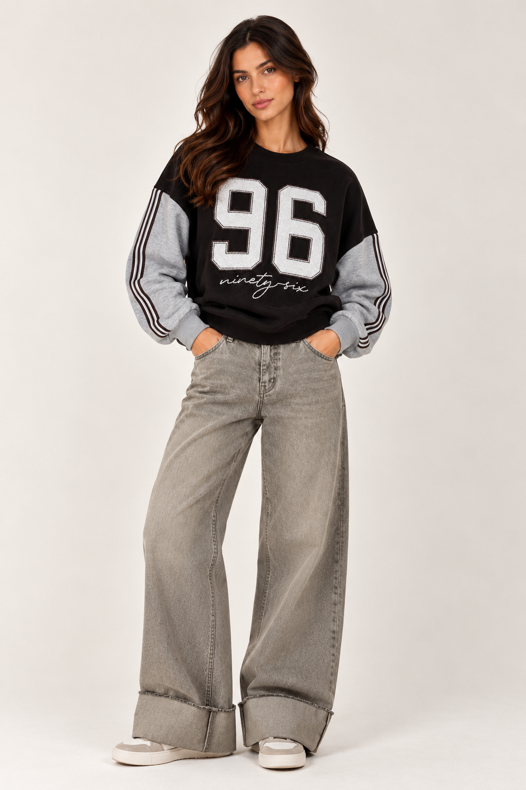Brown sweatshirt with gray striped sleeves "96"