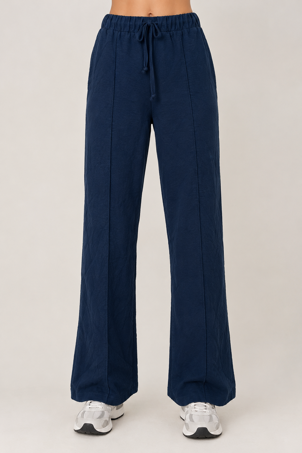 Sweatpants Straightcut elastic waistband with drawstring and leg line