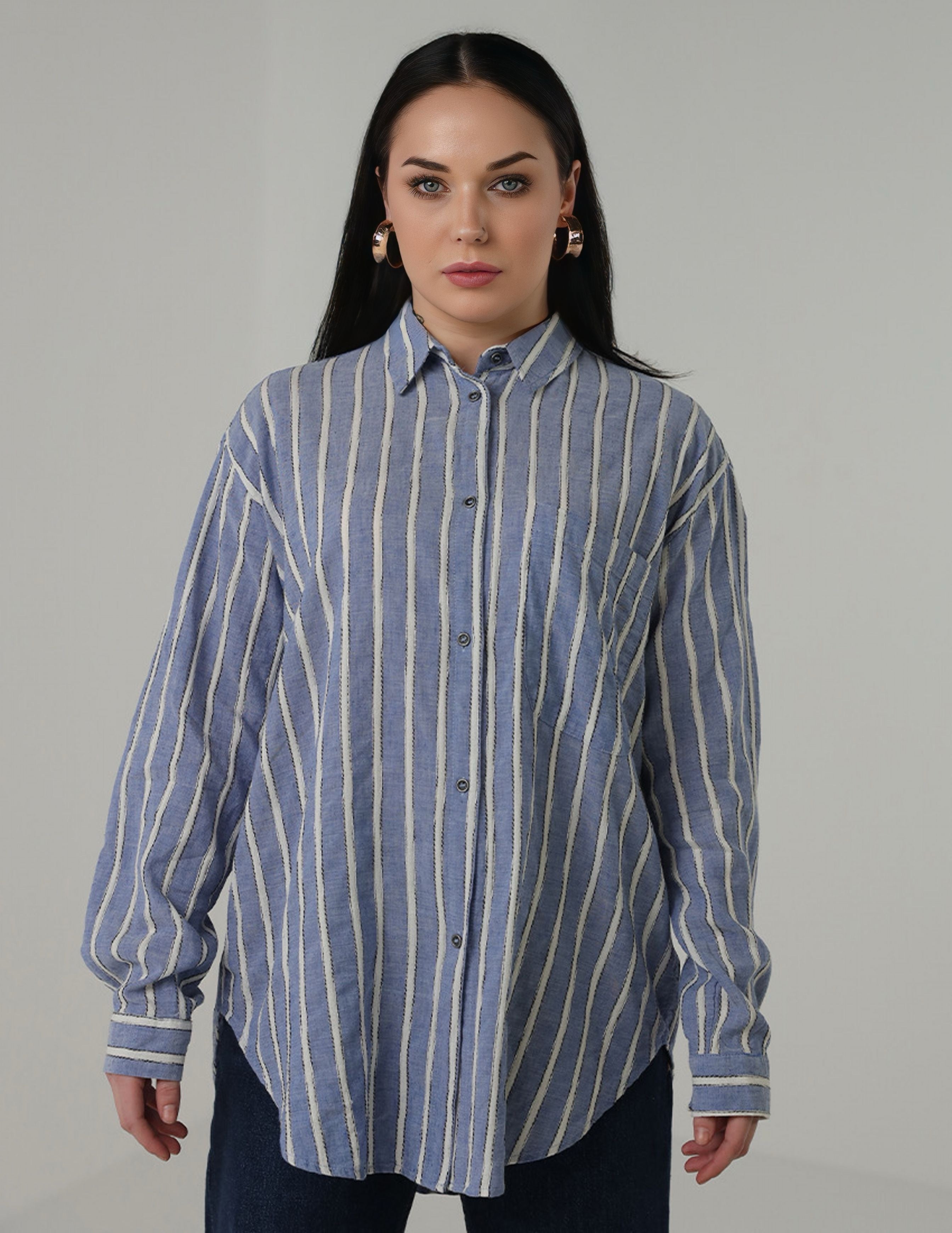 Oversized striped shirt with side pocket