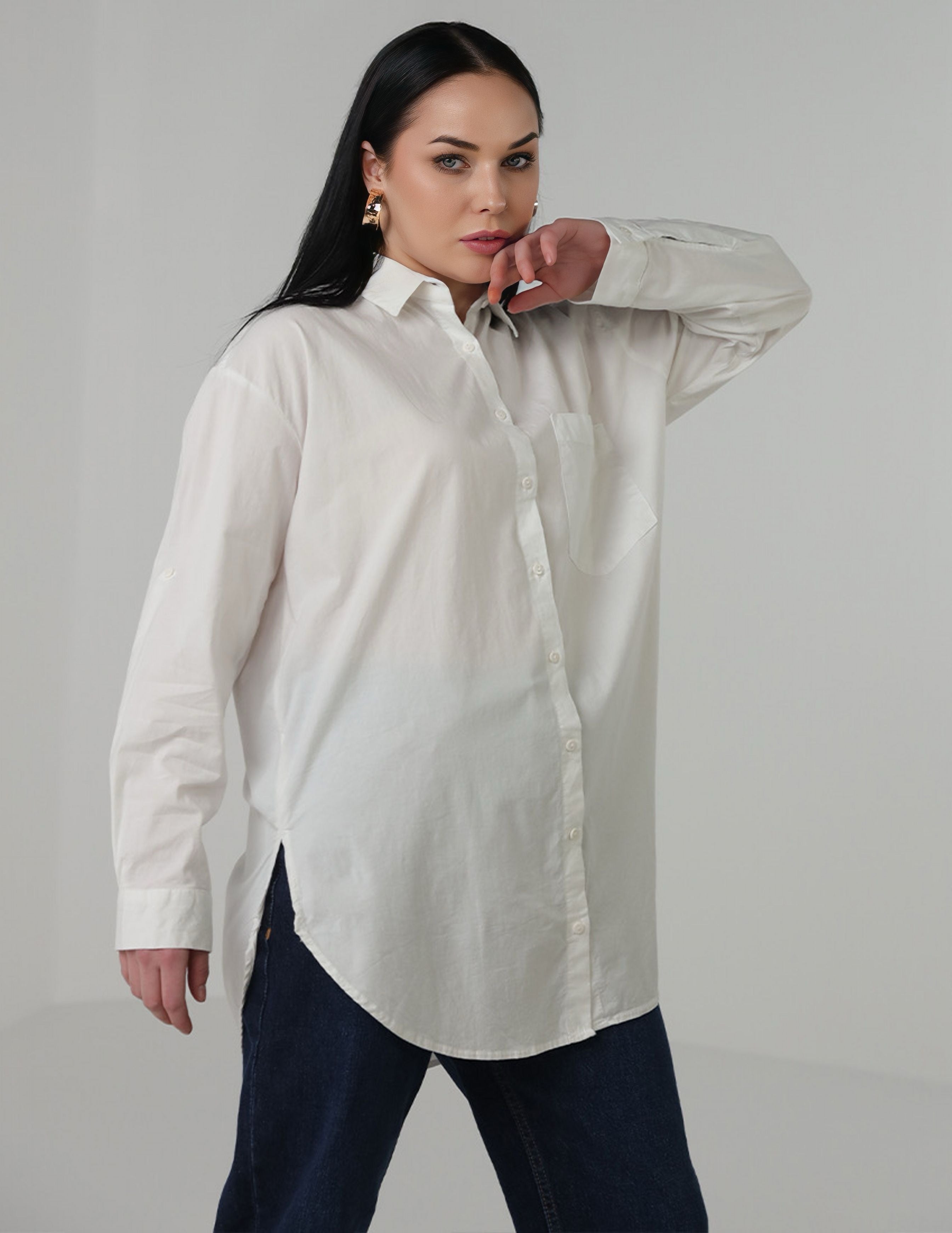White oversized shirt with front pocket