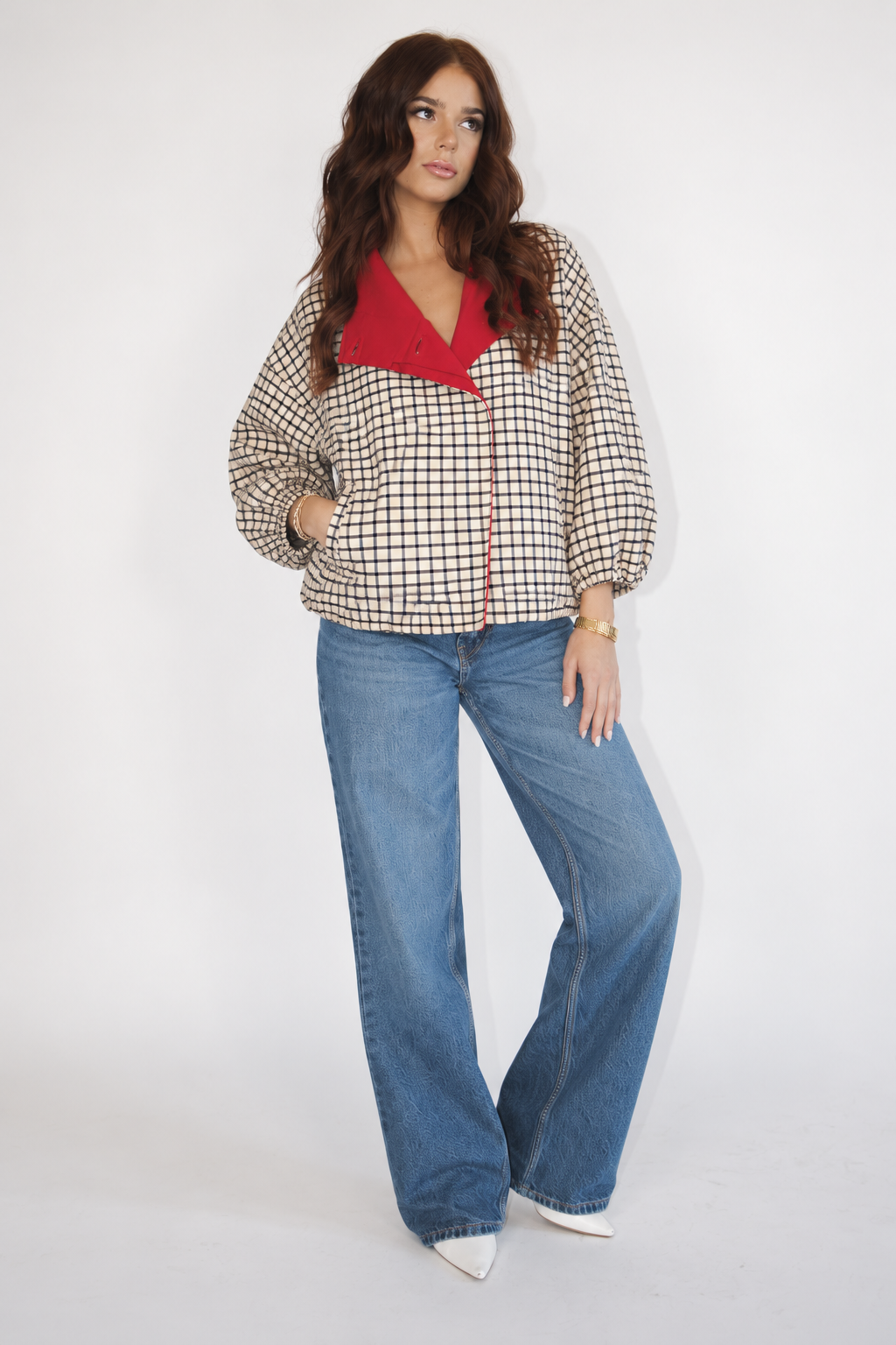 Beige checkered jacket with a red collar