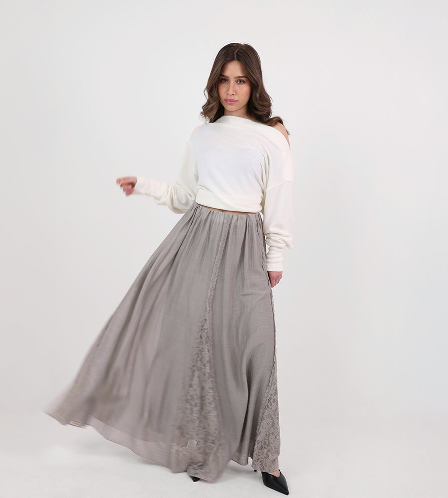 Long skirt with lace trim