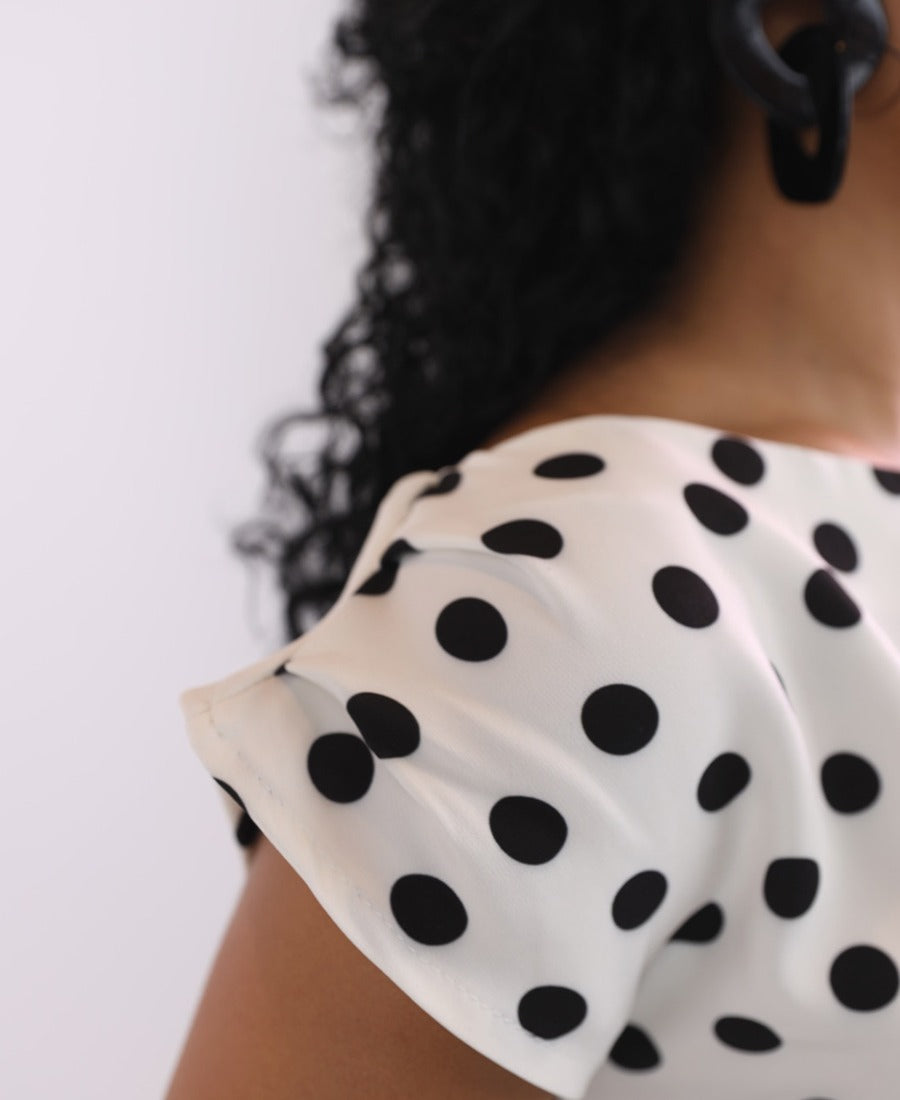 Polka dot blouse, sleeveless, wide neckline, off-white and black